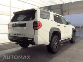 2025 Toyota 4Runner SR5 - miniatura 4