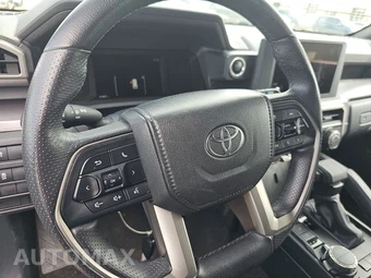 2025 Toyota 4Runner SR5 - miniatura 10