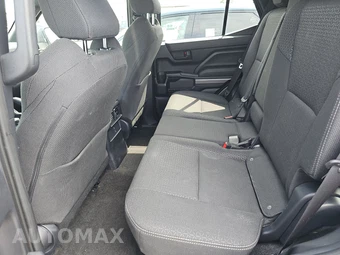 2025 Toyota 4Runner SR5 - miniatura 13