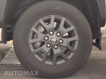 2025 Toyota 4Runner SR5 - miniatura 10