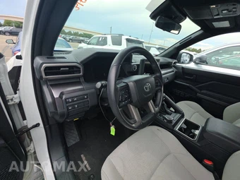 2025 Toyota 4Runner SR5 - miniatura 16