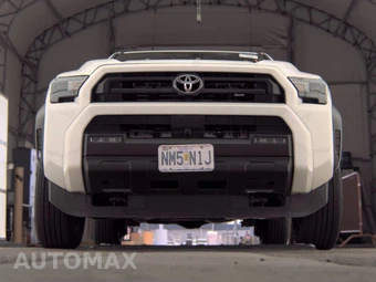 2025 Toyota 4Runner SR5 - miniatura 3