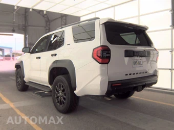 2025 Toyota 4Runner SR5 - miniatura 8