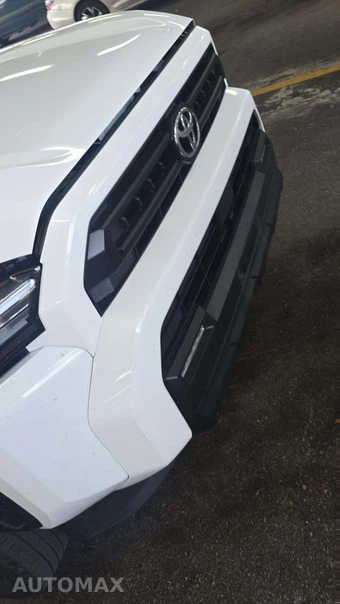 2025 Toyota 4Runner SR5 - miniatura 21