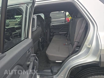 2025 Toyota 4Runner SR5 - miniatura 13