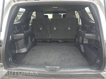2025 Toyota 4Runner SR5 - miniatura 16