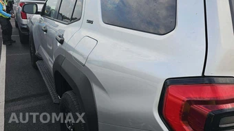 2025 Toyota 4Runner SR5 - miniatura 21