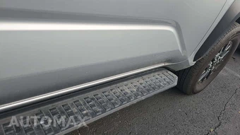2025 Toyota 4Runner SR5 - miniatura 23