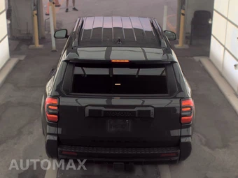 2025 Toyota 4Runner SR5 - miniatura 5