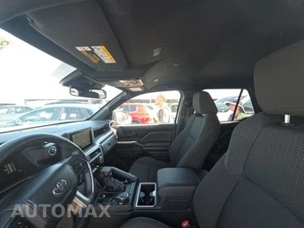 2025 Toyota 4Runner SR5 - miniatura 17