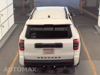 2025 Toyota 4Runner SR5 - miniatura 5