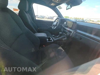 2025 Toyota 4Runner SR5 - miniatura 8