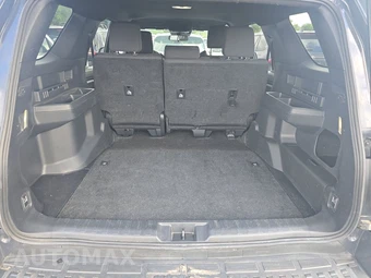 2025 Toyota 4Runner SR5 - miniatura 16