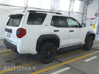 2025 Toyota 4Runner SR5 - miniatura 4