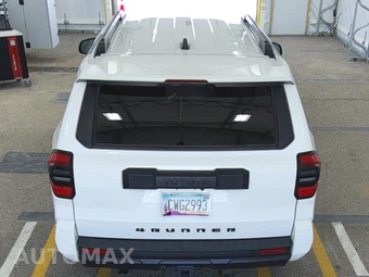 2025 Toyota 4Runner SR5 - miniatura 5