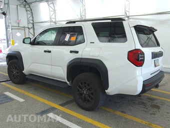 2025 Toyota 4Runner SR5 - miniatura 6