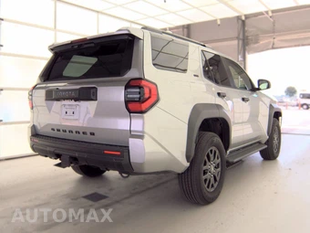 2025 Toyota 4Runner SR5 - miniatura 4