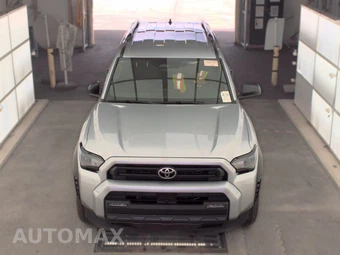 2025 Toyota 4Runner SR5 - miniatura 2