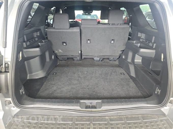 2025 Toyota 4Runner SR5 - miniatura 16
