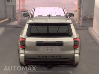 2025 Toyota 4Runner SR5 - miniatura 5
