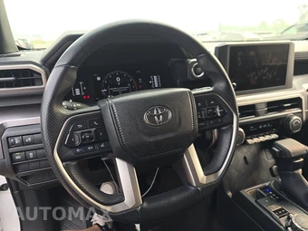 2025 Toyota 4Runner SR5 - miniatura 10