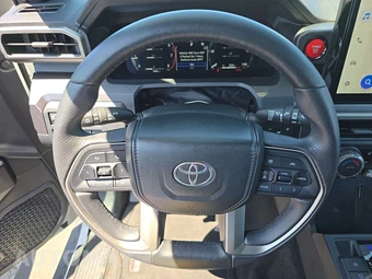 2025 Toyota 4Runner TRD Off-Road Premium - miniatura 10