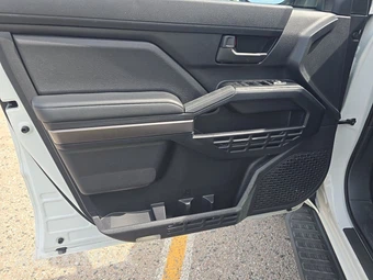 2025 Toyota 4Runner TRD Sport - miniatura 15