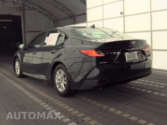 2025 Toyota Camry LE - miniatura 6