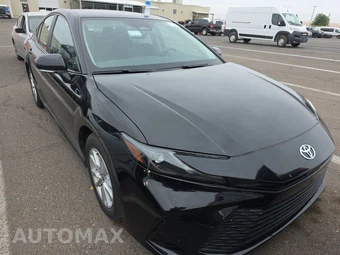 2025 Toyota Camry LE - miniatura 3