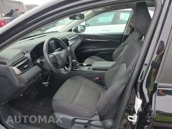 2025 Toyota Camry LE - miniatura 7