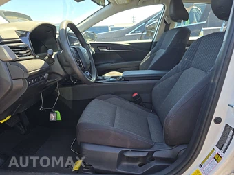 2025 Toyota Camry LE – miniatura 7