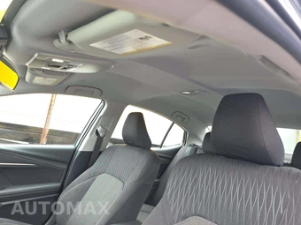 2025 Toyota Camry LE - miniatura 11