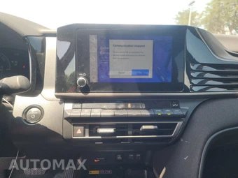 2025 Toyota Camry LE - miniatura 11