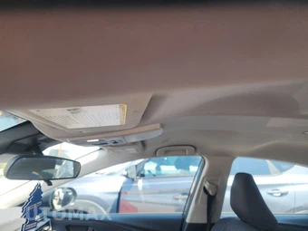 2025 Toyota Camry LE - miniatura 18