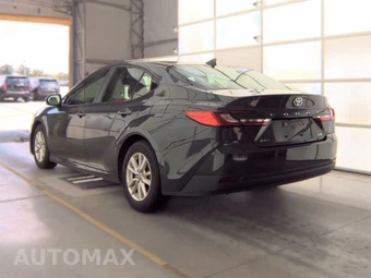 2025 Toyota Camry LE - miniatura 6