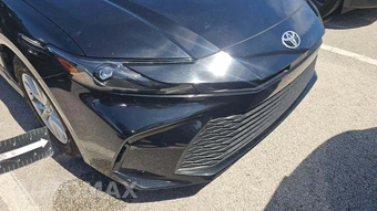 2025 Toyota Camry LE - miniatura 18