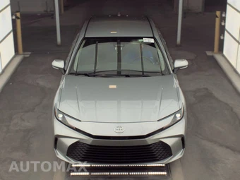 2025 Toyota Camry LE - miniatura 2
