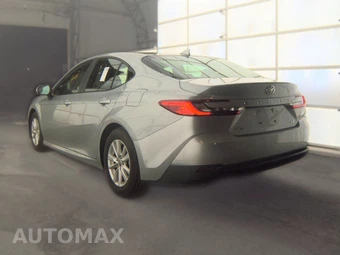 2025 Toyota Camry LE - miniatura 6