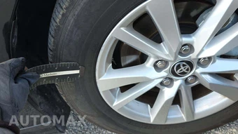 2025 Toyota Camry LE - miniatura 35