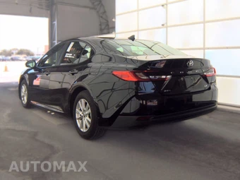 2025 Toyota Camry LE - miniatura 8