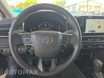 2025 Toyota Camry LE - miniatura 10