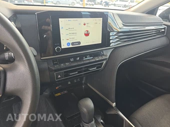 2025 Toyota Camry LE - miniatura 11