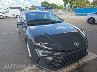 2025 Toyota Camry LE - miniatura 3