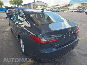 2025 Toyota Camry LE - miniatura 6