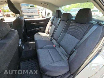 2025 Toyota Camry LE – miniatura 14