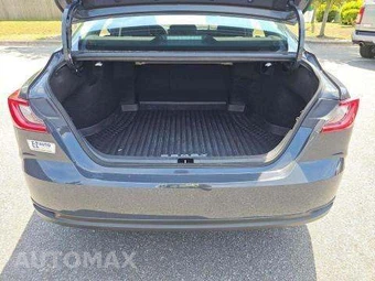 2025 Toyota Camry LE – miniatura 15