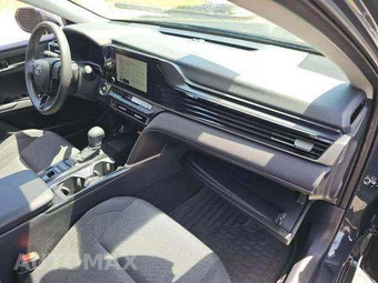 2025 Toyota Camry LE – miniatura 20