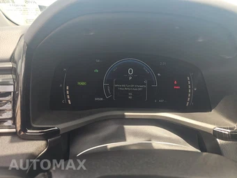 2025 Toyota Camry LE - miniatura 12