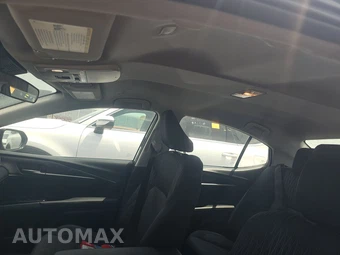 2025 Toyota Camry LE - miniatura 17