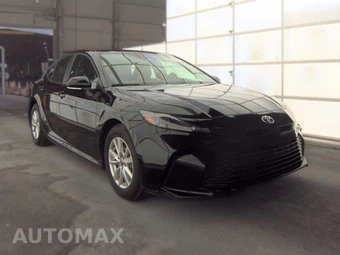 2025 Toyota Camry LE - miniatura 3